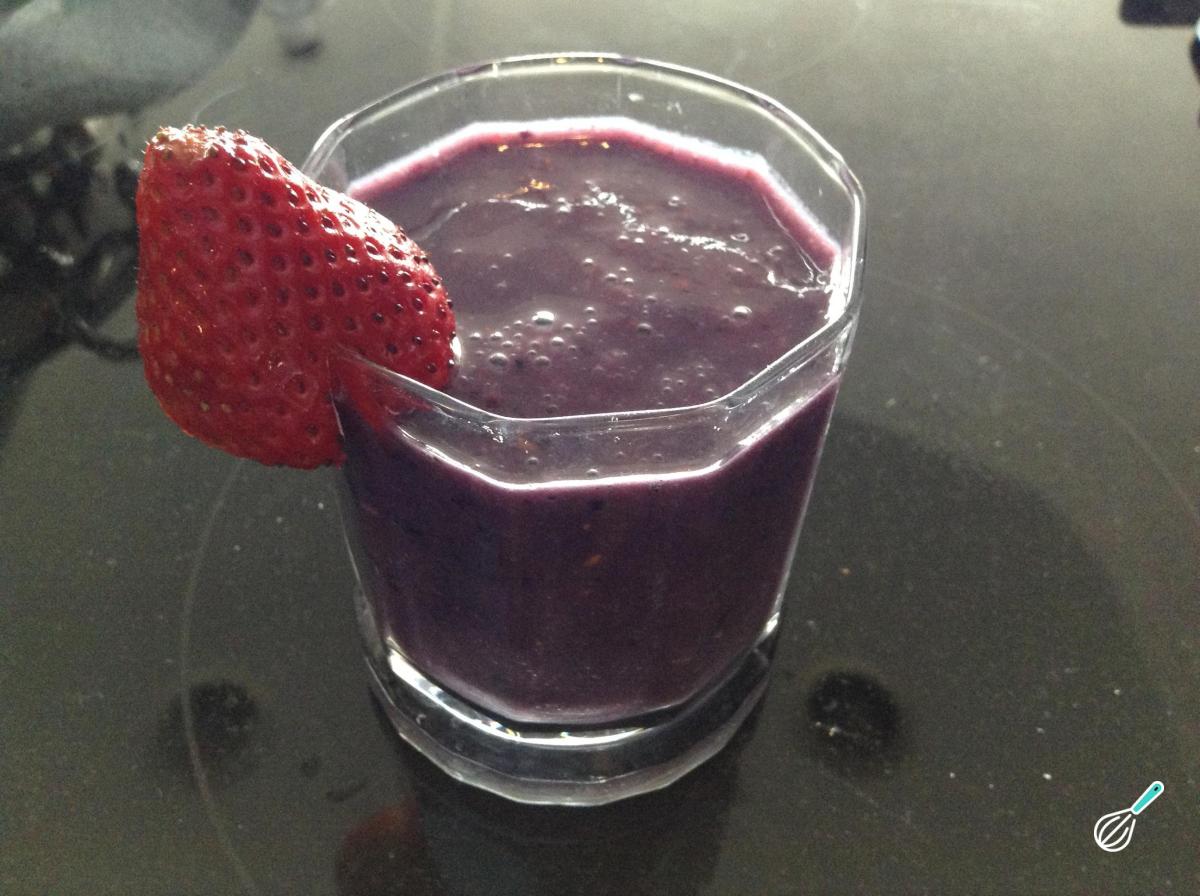 Batido de morango e mirtilos