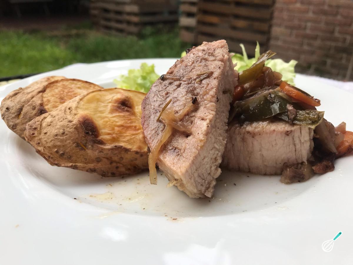 Receita de Carne assada com legumes (feita no forno)