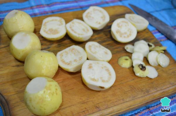 Receita de Torta de goiaba gelada - Passo 4