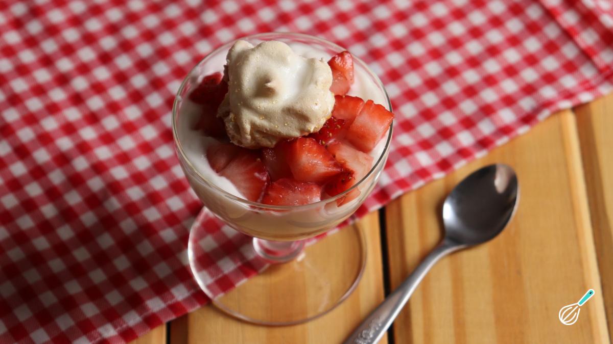 Receita de Sobremesa de morango com suspiro