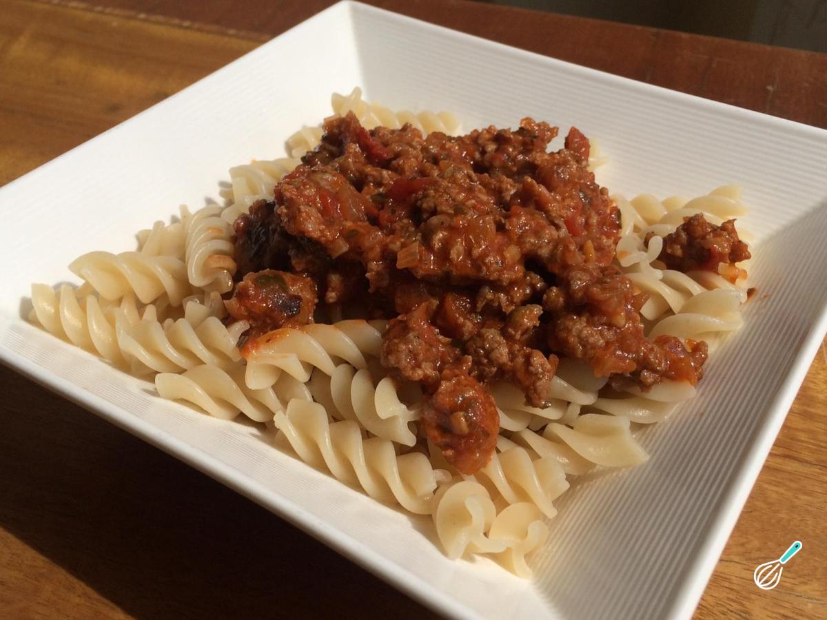 Receita de Fusilli à bolonhesa