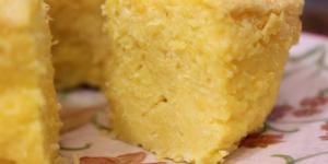 Bolo de milho cremoso no liquidificador