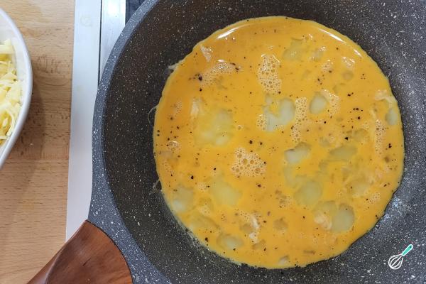 Receita de Omelete de espinafre e queijo - Passo 6