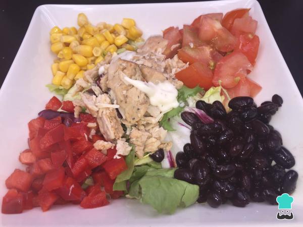 Receita de Salada com pimentão e frango
