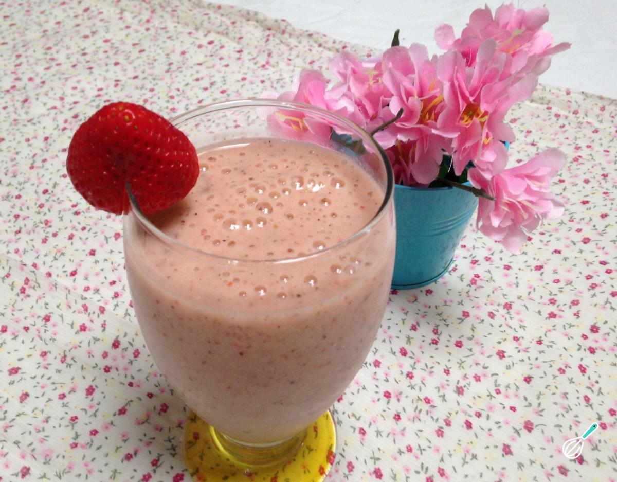 Vitamina de morango e kiwi