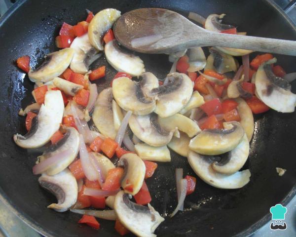 Receita de Lasanha de berinjela com frango light - Passo 4