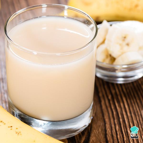 Sucos para desinflamar o corpo: 8 receitas anti-inflamatórias para o pâncreas - Suco de banana