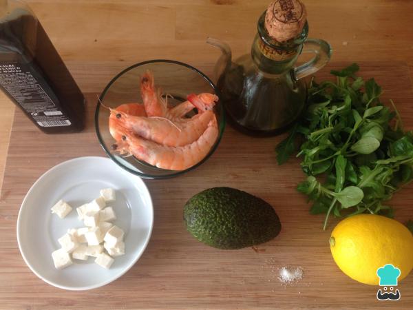 Receita de Salada de abacate e camarão - Passo 1