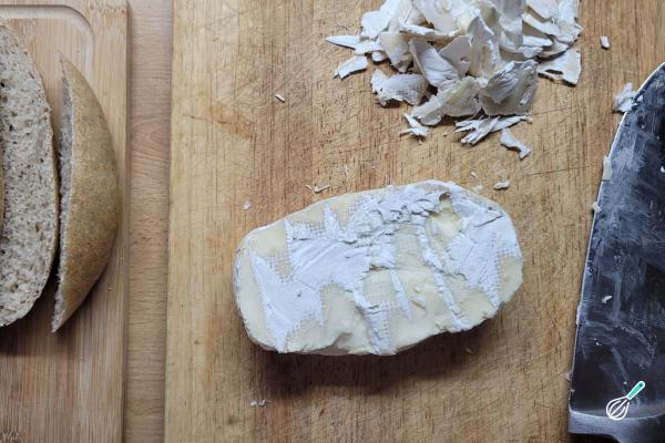 Receita de Queijo brie com mel e castanha - Passo 2