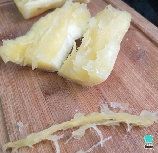 Receita de Caldo de mandioca com couve - Passo 2