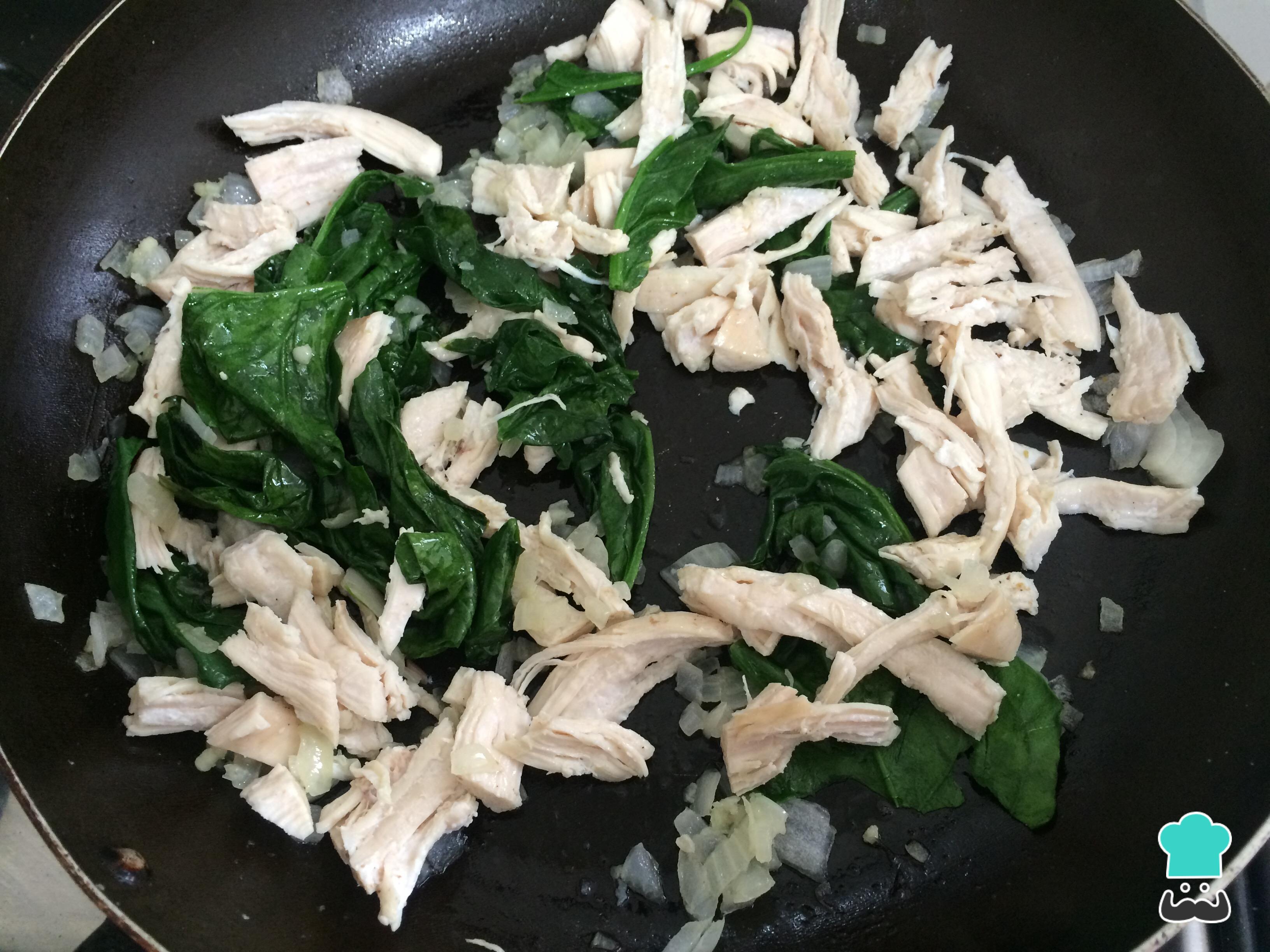 Frango cremoso com espinafre - Fácil