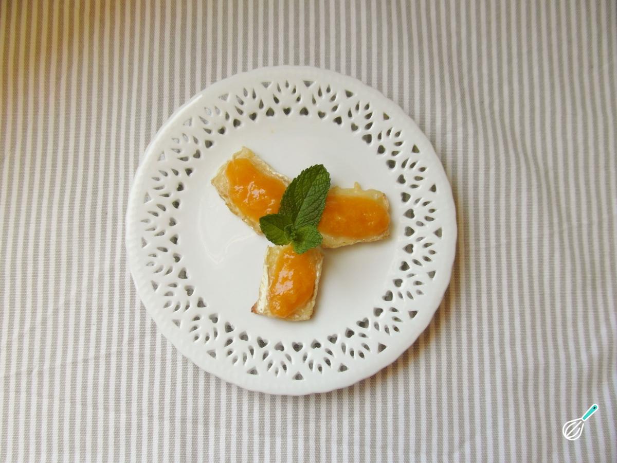 Receita de Geleia de damasco com queijo brie