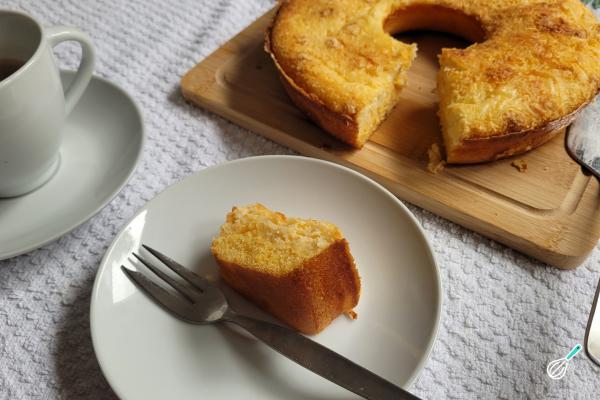 Receita de Bolo de farinha de milho com queijo