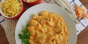 Estrogonofe de frango simples passo-a-passo