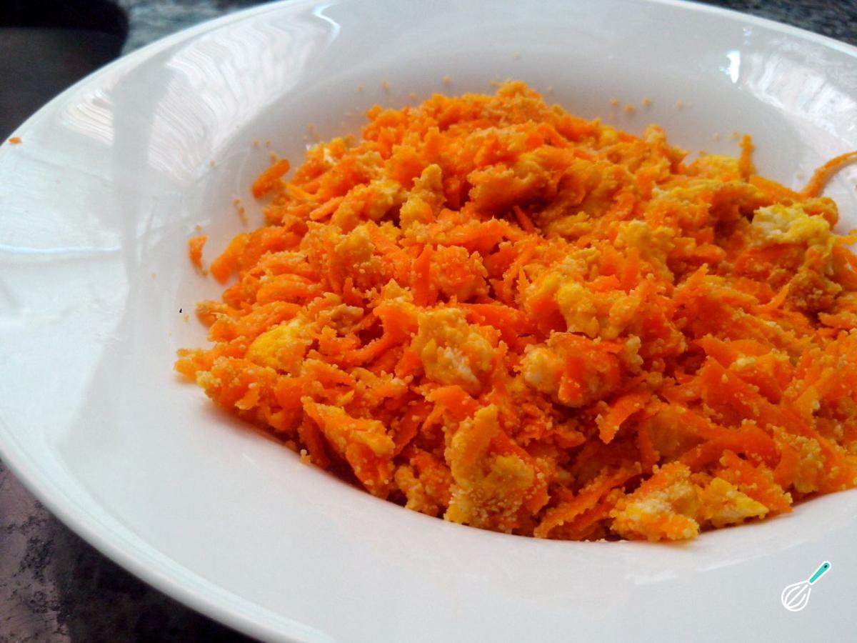 Receita de Farofa de cenoura com ovo