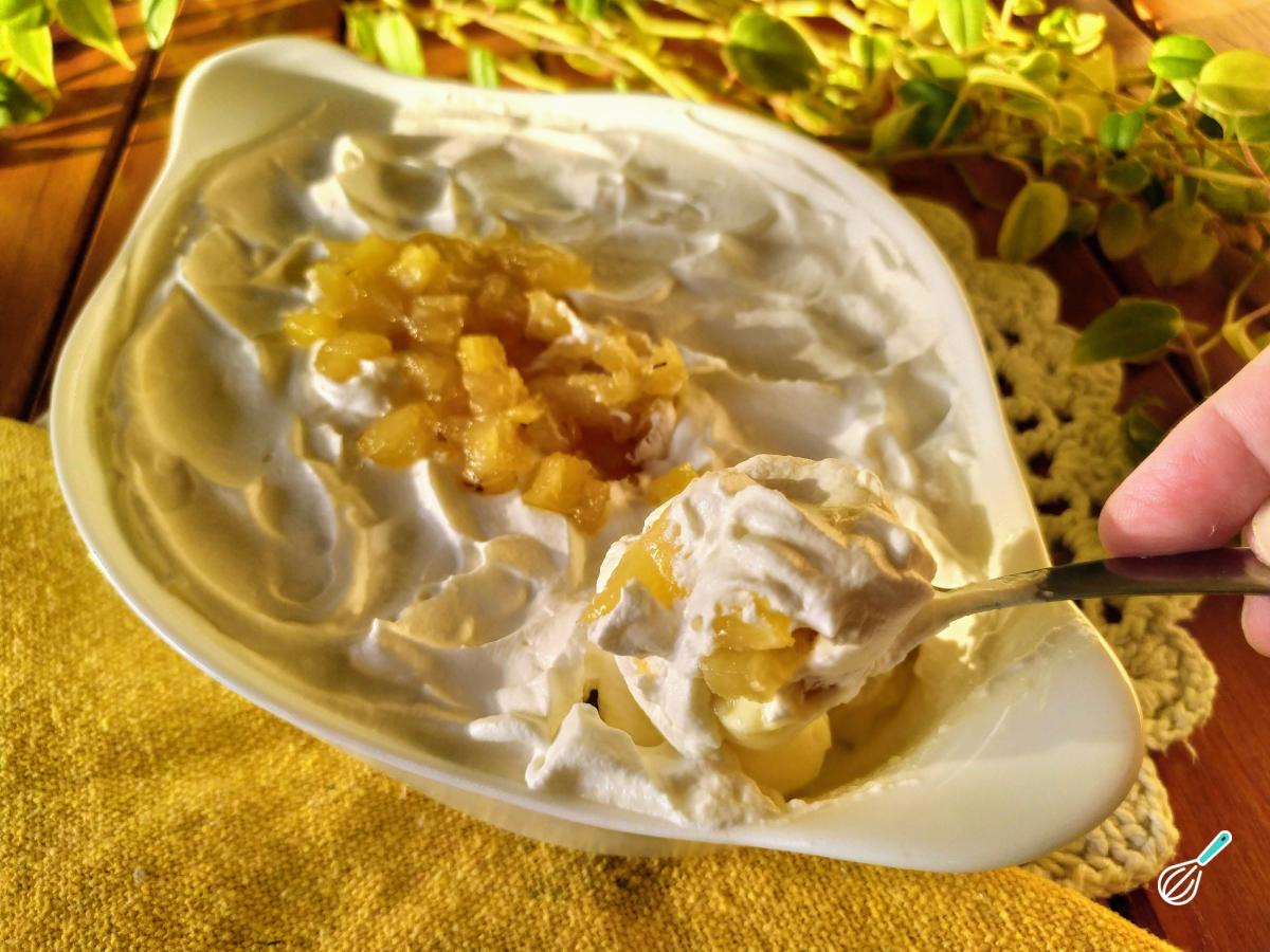 Receita de Delícia de abacaxi com chantilly