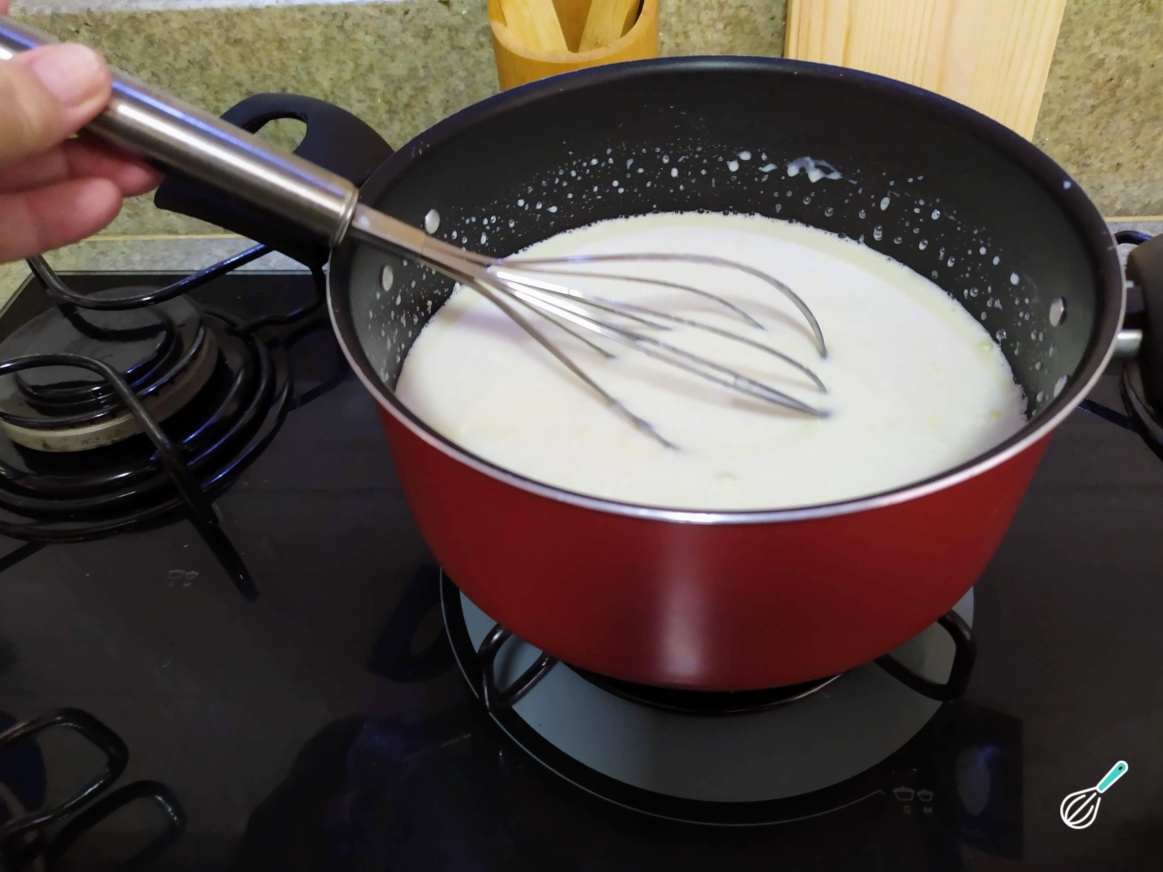 Delícia de abacaxi com chantilly - Receita FÁCIL