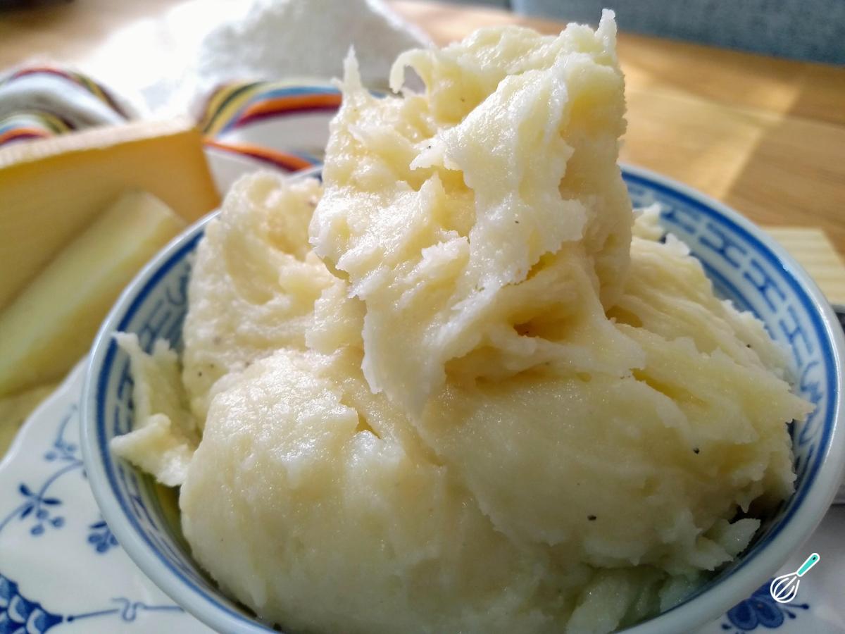 Receita de Aligot de batata original francês