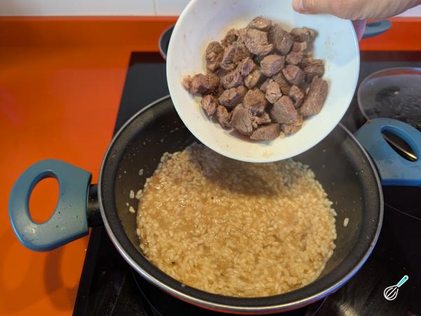 Receita de Risoto de filé mignon e parmesão - Passo 8