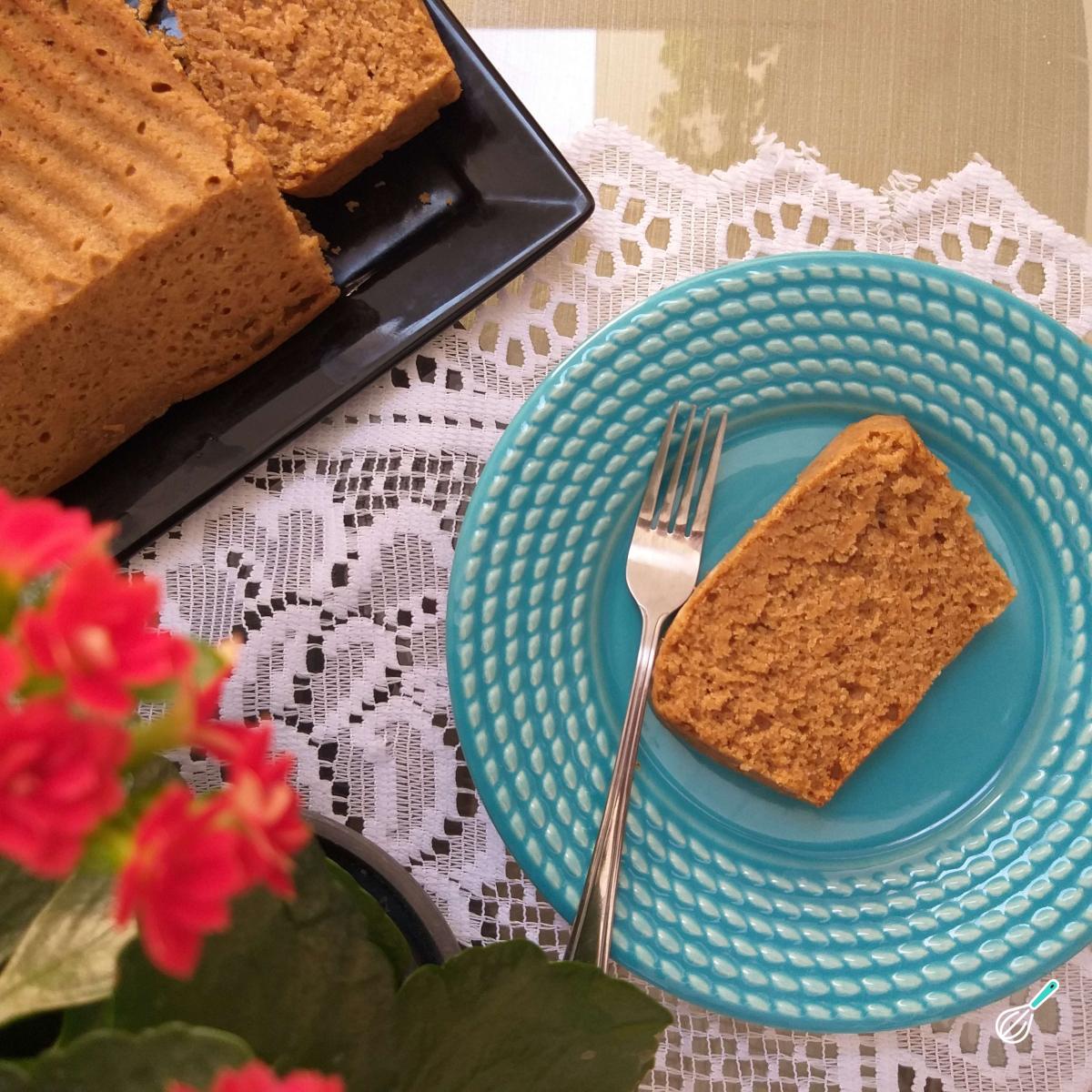 Receita de Bolo simples com água e óleo de liquidificador