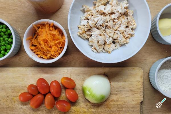 Receita de Torta de frango assada - Passo 1