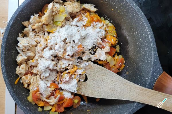 Receita de Torta de frango assada - Passo 7