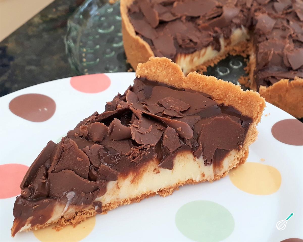 Receita de Torta de bolacha com leite Ninho e chocolate