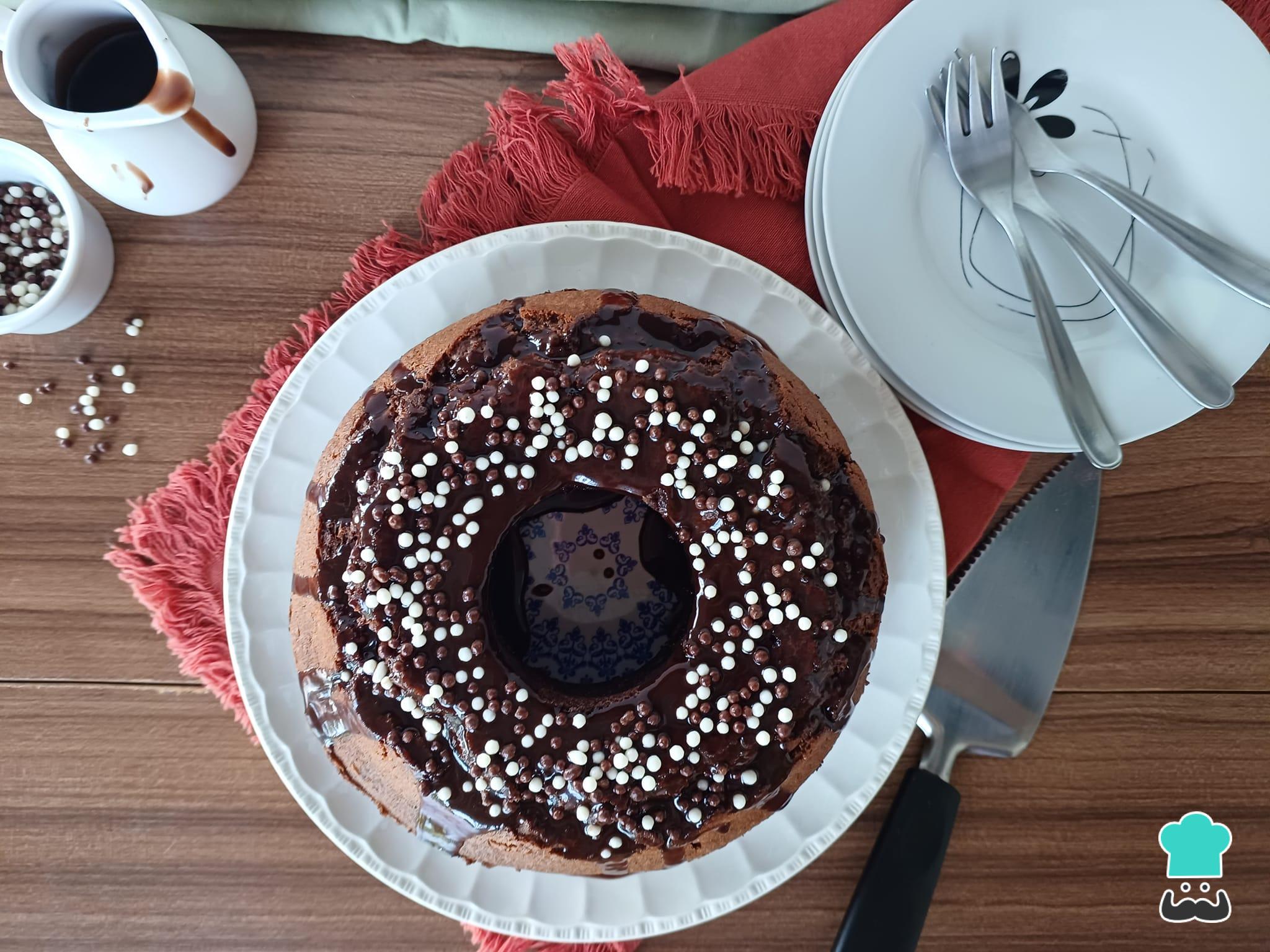 Bolo de chocolate na AIRFRYER 🍰 Vocês também são igual a esse bolo?