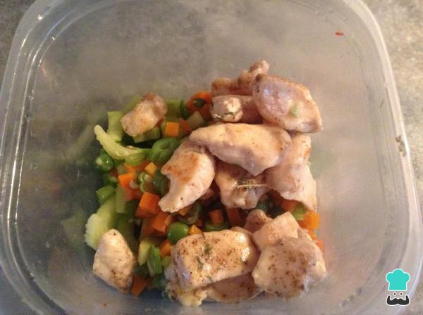 Receita de Salada de legumes e frango - Passo 5