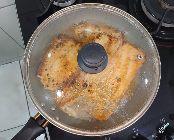 Receita de Linguado com molho de camarão - Passo 7