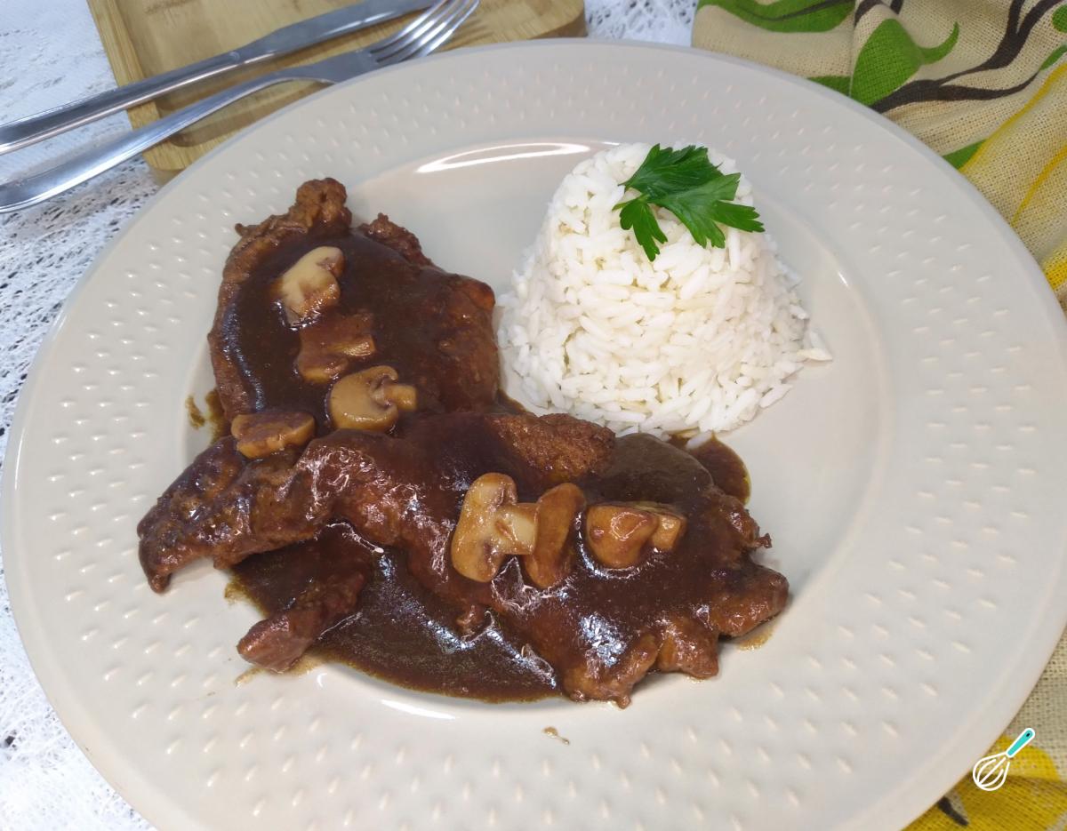 Receita de Frango ao molho madeira