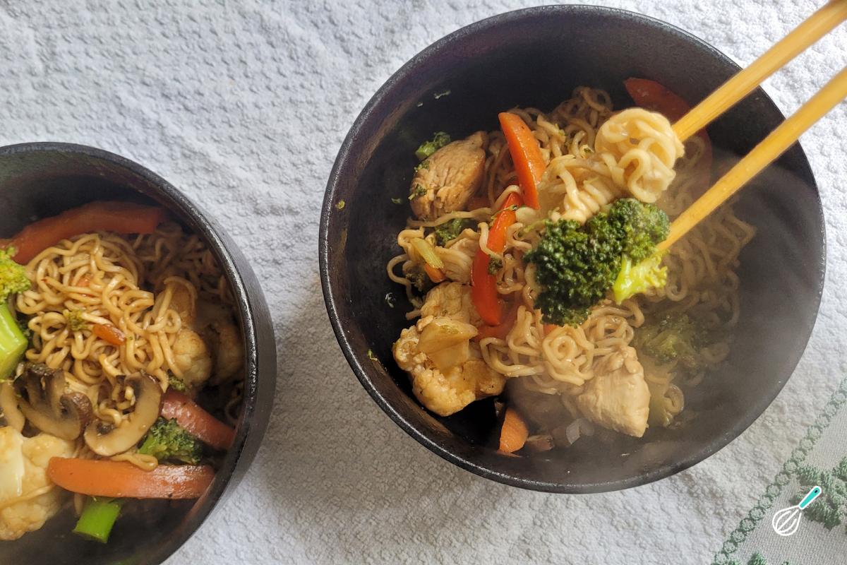 Receita de Yakisoba de frango com legumes