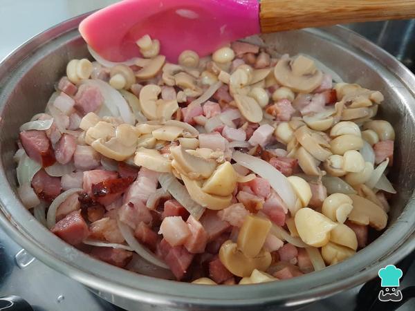 Receita de Batata gratinada com bacon e requeijão - Passo 4