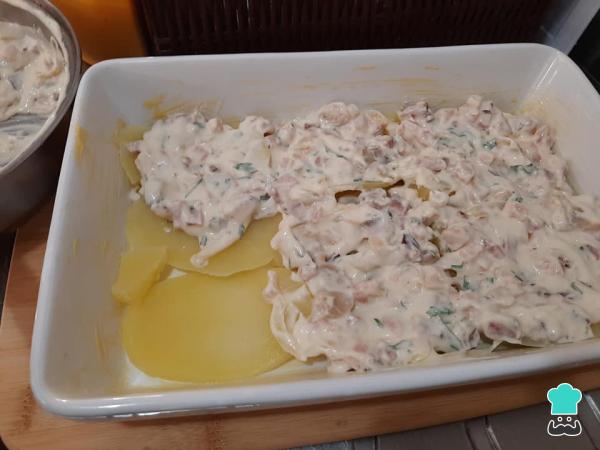 Receita de Batata gratinada com bacon e requeijão - Passo 7