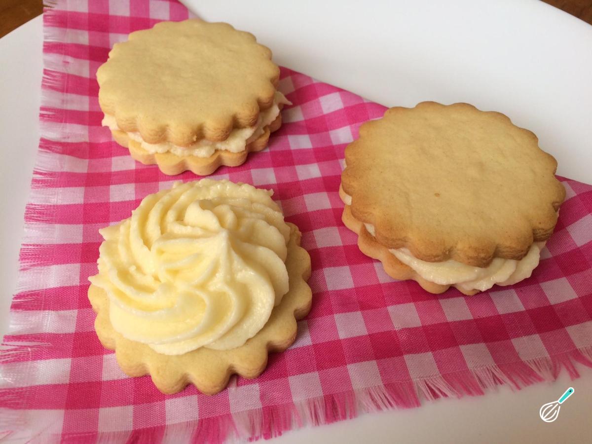 Receita de Biscoito com recheio de limão