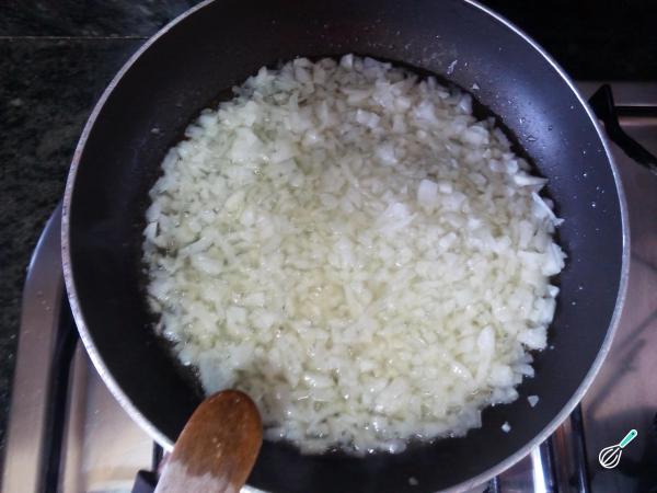 Receita de Strogonoff de frango simples - Passo 1