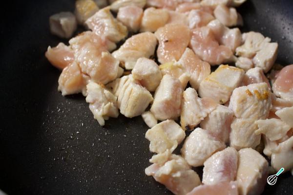 Receita de Strogonoff de frango simples - Passo 2