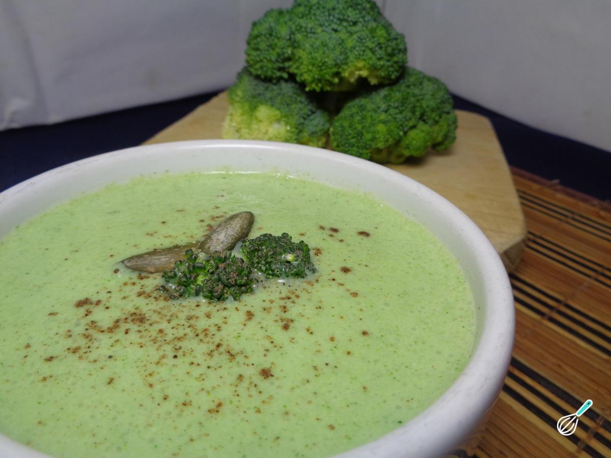 Receita de Creme de brócolis vegano