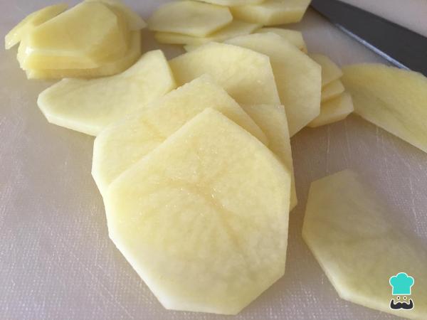 Receita de Batata gratinada com queijo, presunto e creme de leite - Passo 2