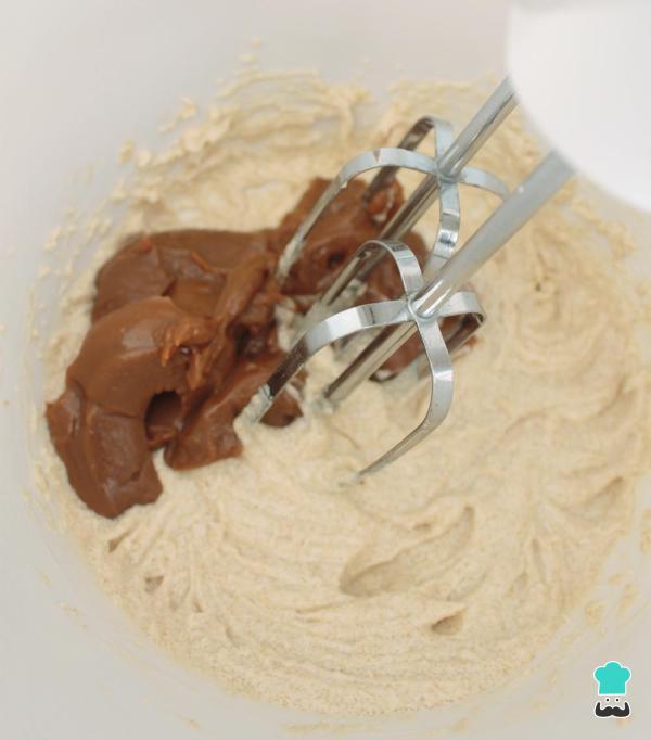 Receita de Bolo de doce de leite com gotas de chocolate - Passo 4