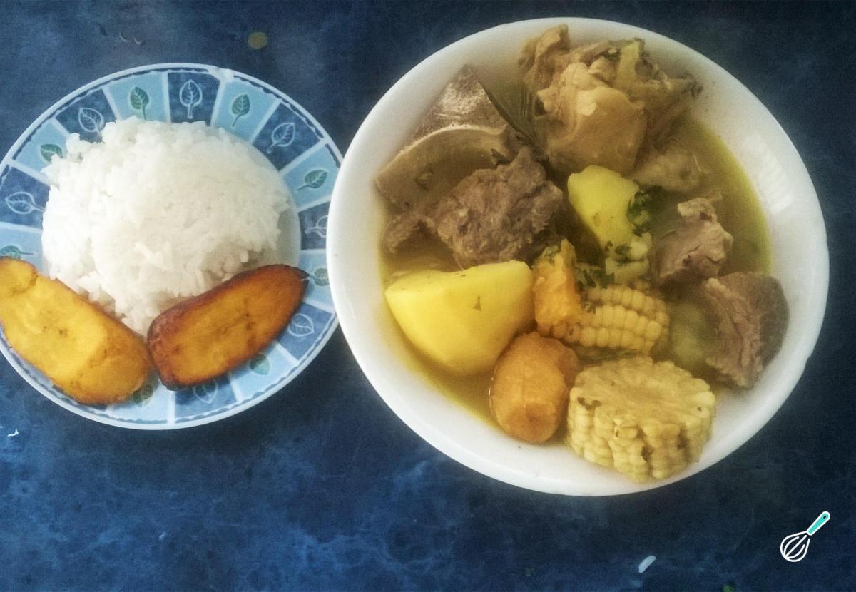 Receita de Sancocho de carne colombiano