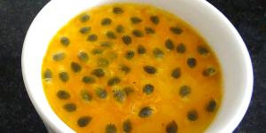 Receita de Calda de maracujá para mousse