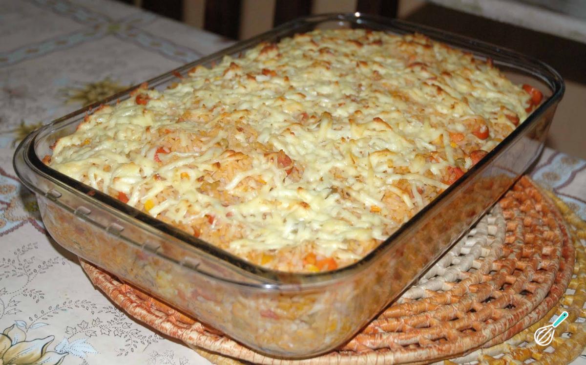 Receita de Arroz de forno com atum e legumes