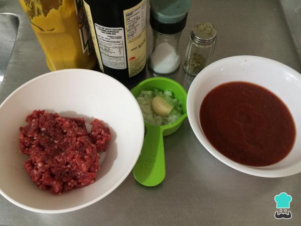 Receita de Almôndegas de microondas - Passo 1