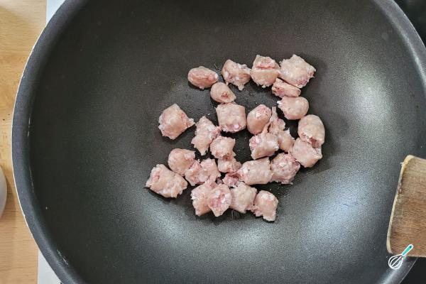 Receita de Macarrão com linguiça toscana e creme de leite - Passo 2