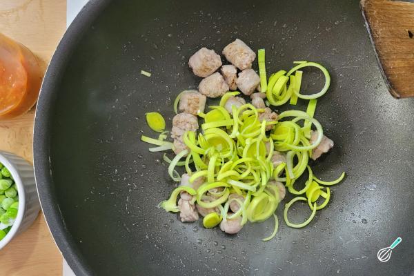 Receita de Macarrão com linguiça toscana e creme de leite - Passo 4