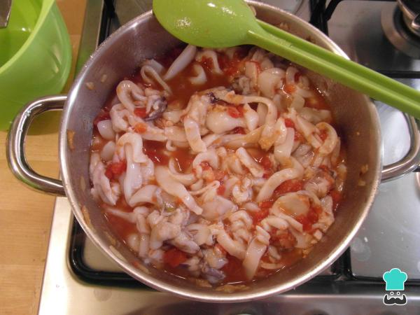 Receita de Choquinhos guisados com batatas - Passo 3