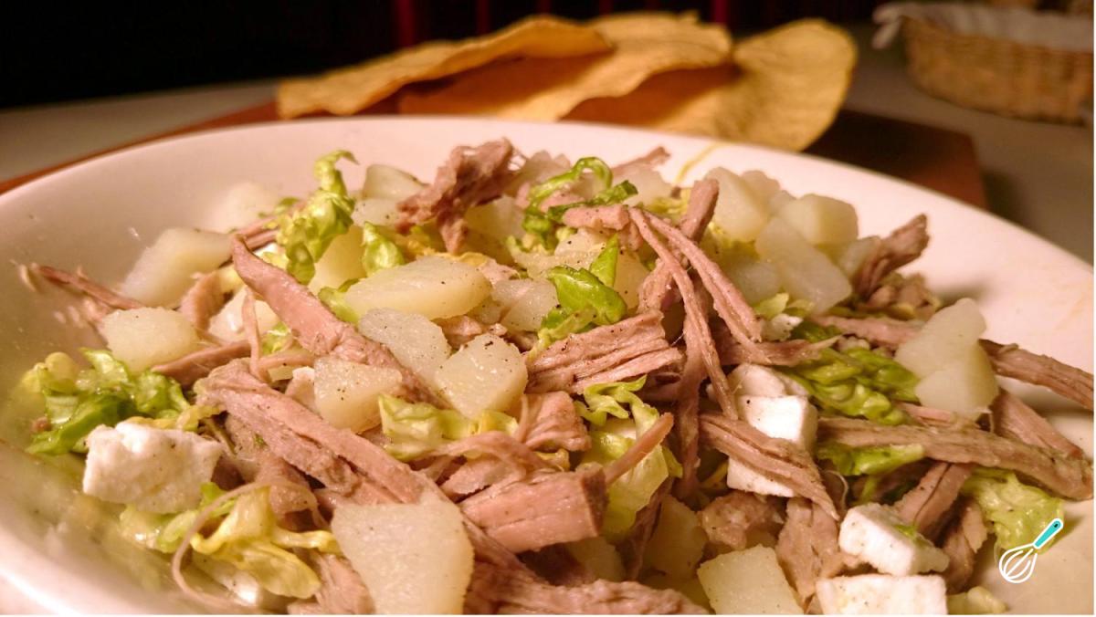 Receita de Salada de carne desfiada