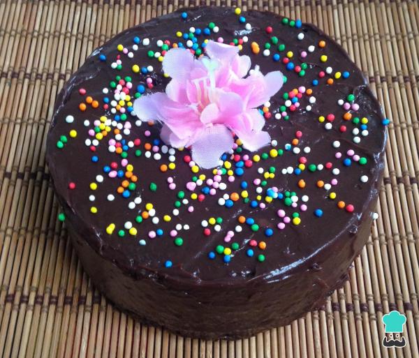 Receita de Bolo de chocolate com cobertura