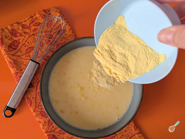 Receita de Bolo de milho de caneca - Passo 3